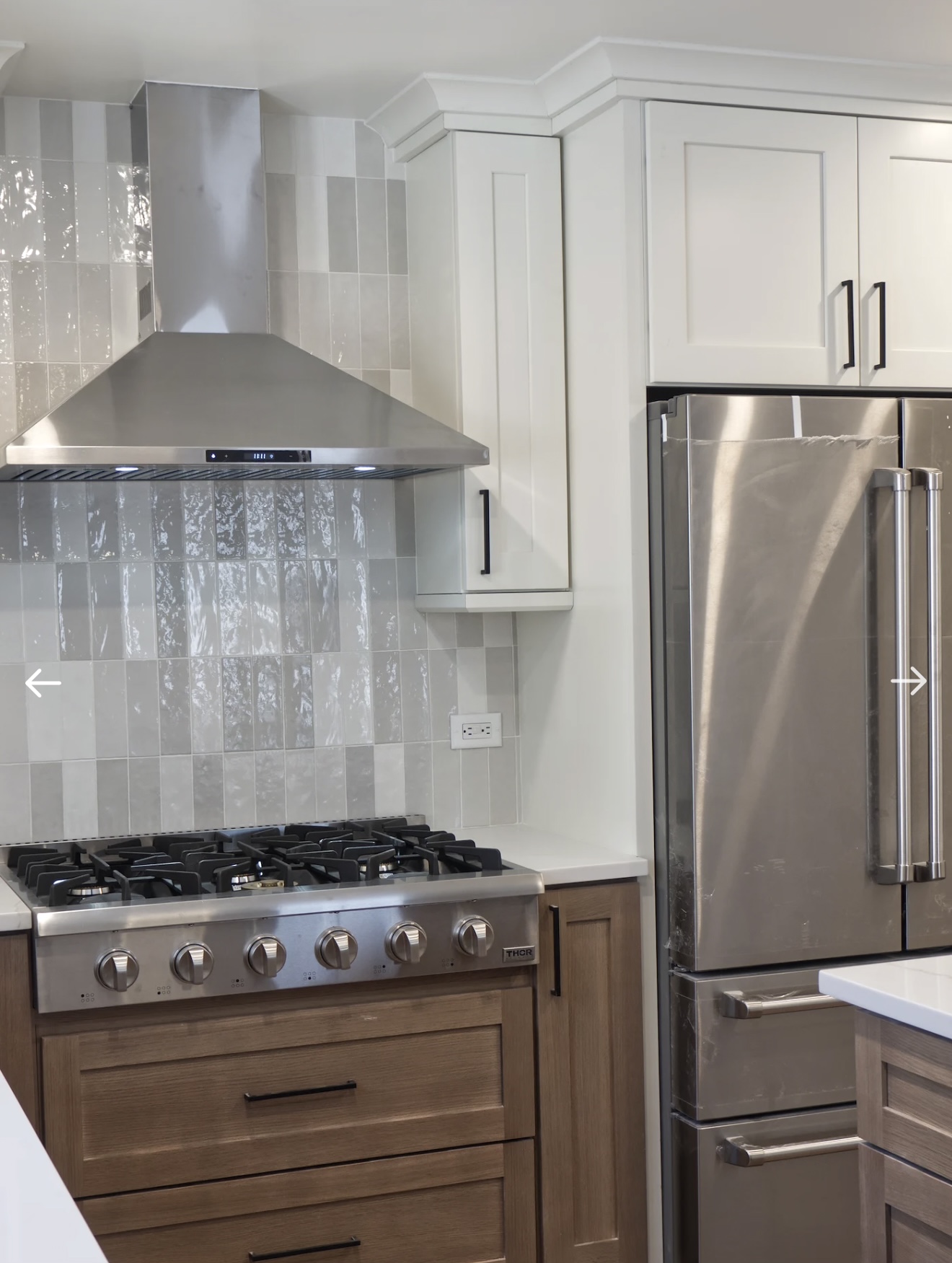 Thor rangetop with hood and backsplash